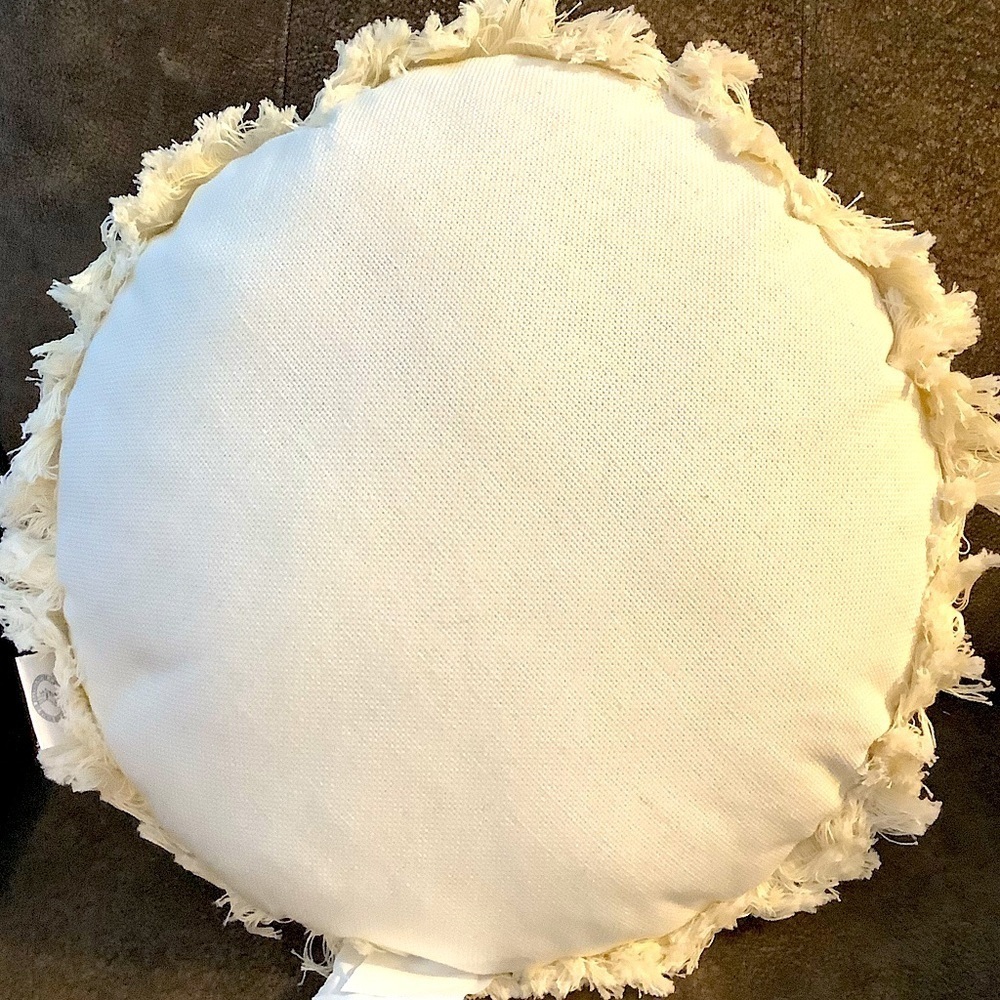 Peter Rabbit Beatrix Potter Round Decorative Pillow New - Picture 3 of 3